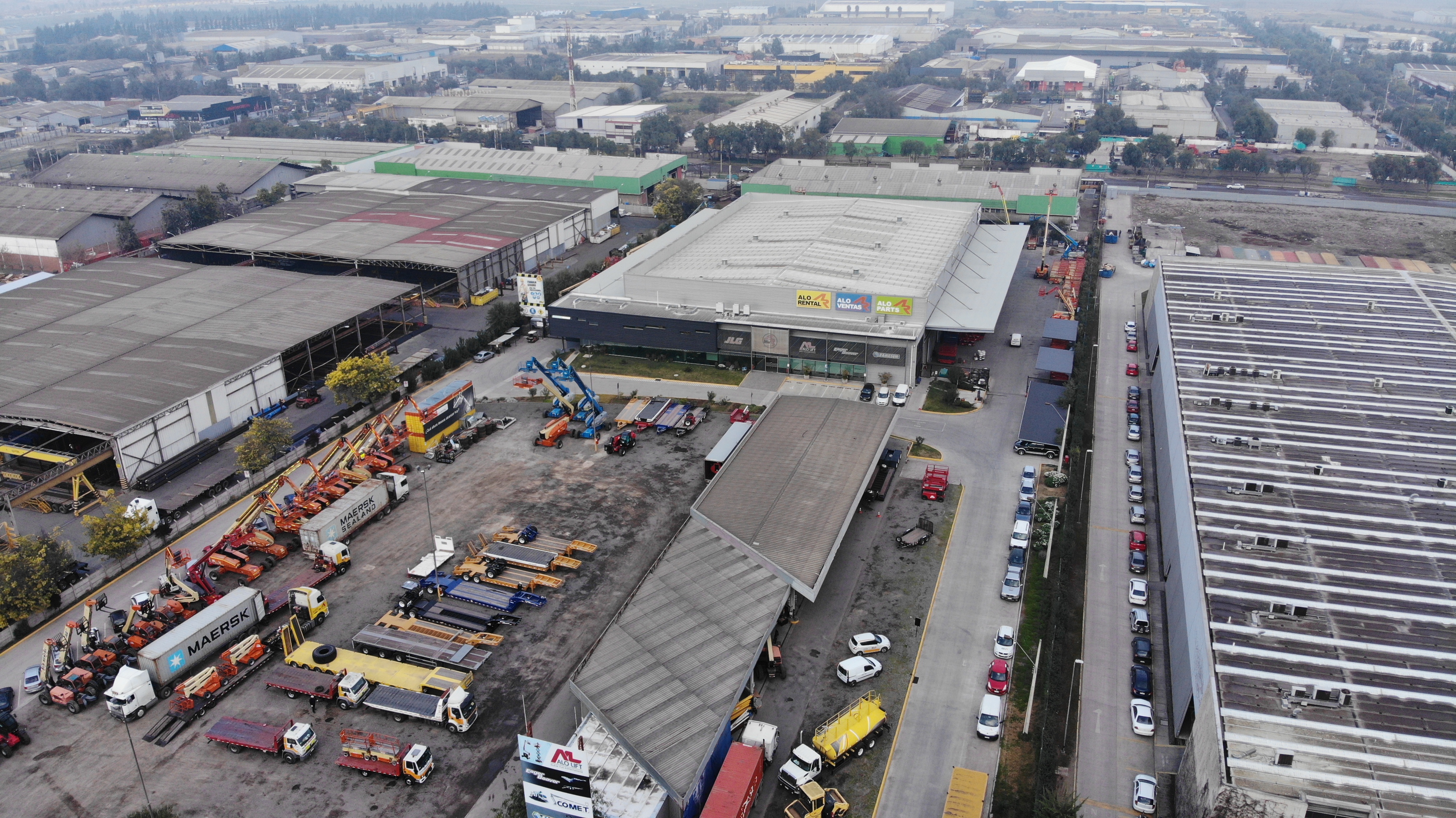 Edificio de talleres y Ofcinas Alo Rental